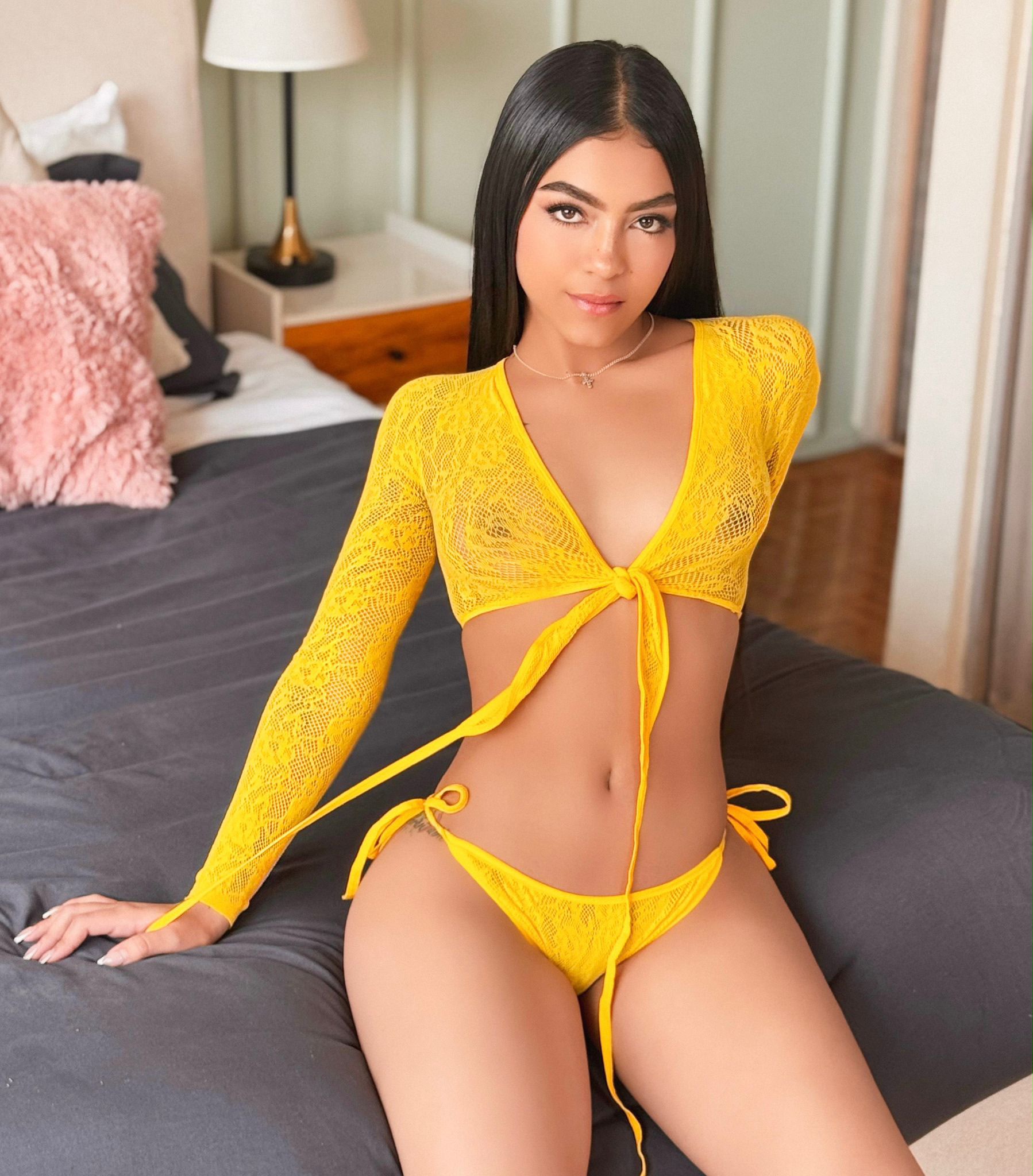Escort - EMMA - Ibiza Tops